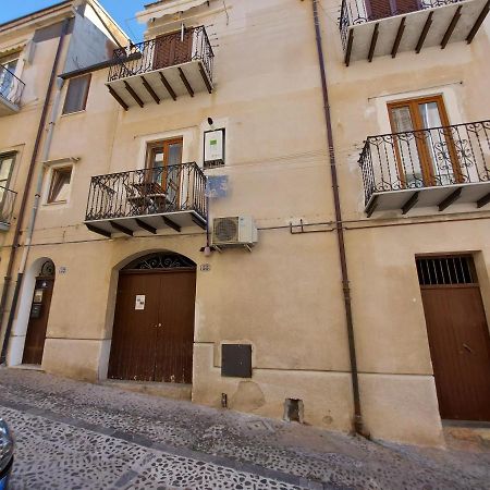 Appartamento Casa dei Normanni: COSTANZA Cefalù Esterno foto